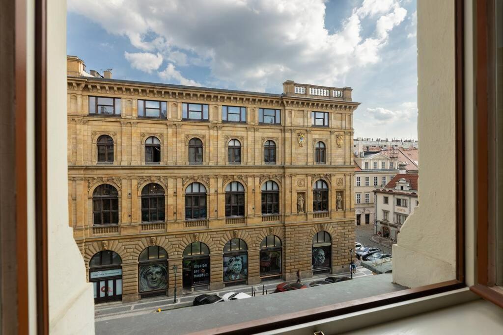Charming 2Bedroom Old Town Apartment Prag Exteriör bild